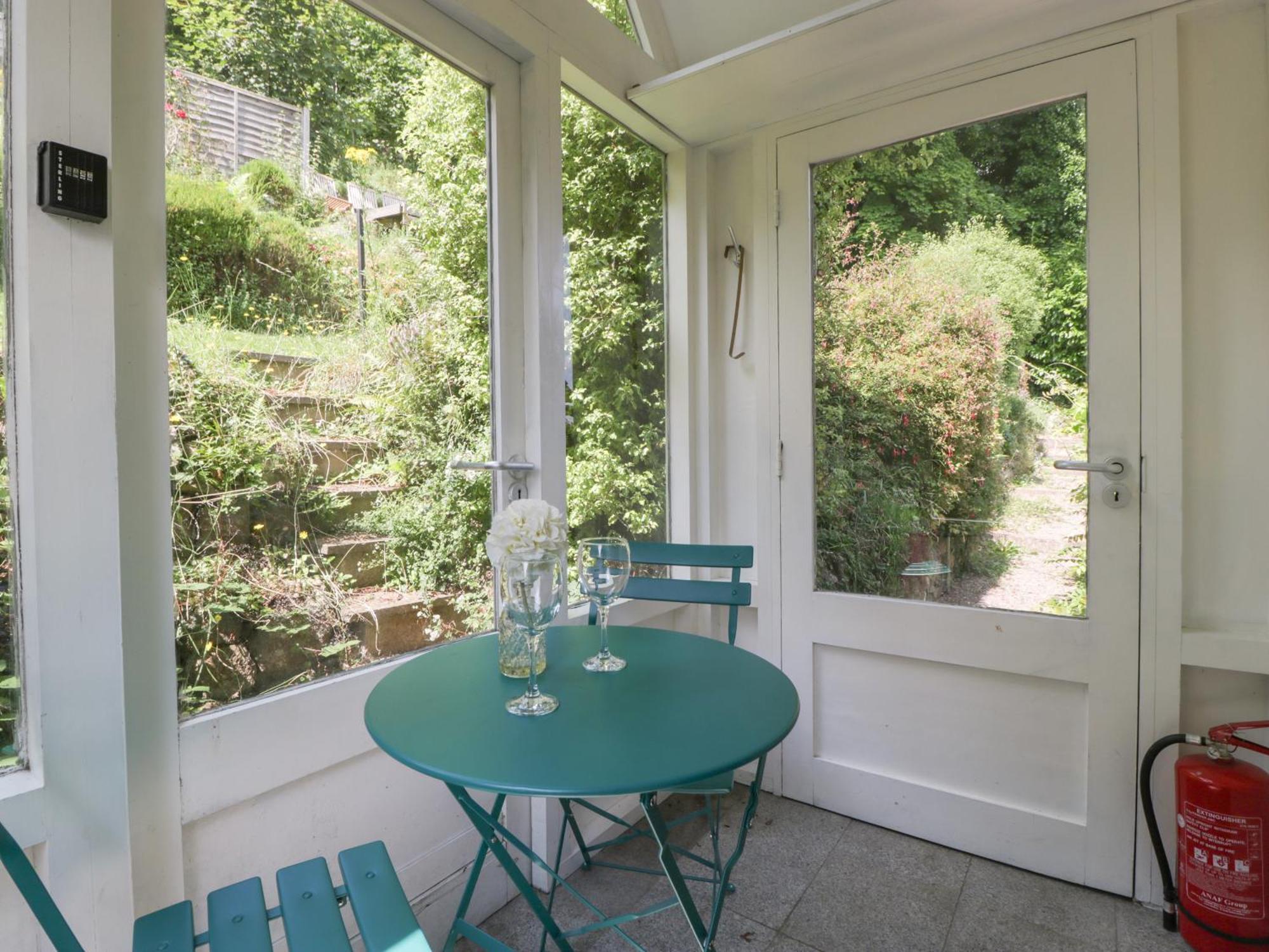Amazing View Apartment Malvern Wells Exterior photo